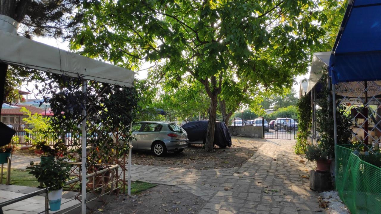 Camping Mitikas And Bungalows Plaka Litochorou Zewnętrze zdjęcie