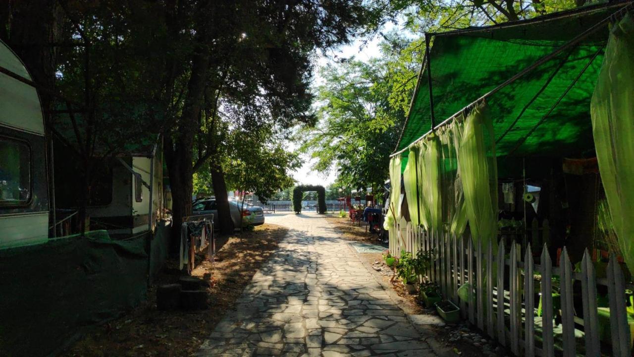 Camping Mitikas And Bungalows Plaka Litochorou Zewnętrze zdjęcie
