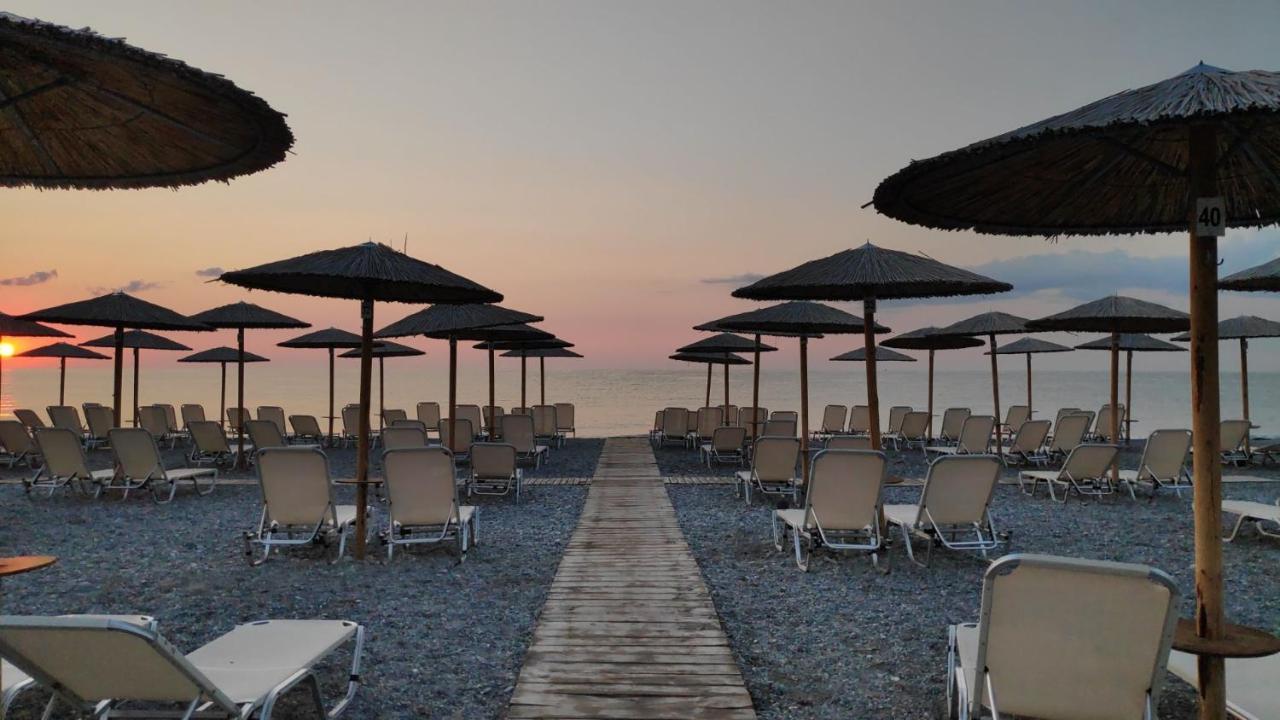 Camping Mitikas And Bungalows Plaka Litochorou Zewnętrze zdjęcie